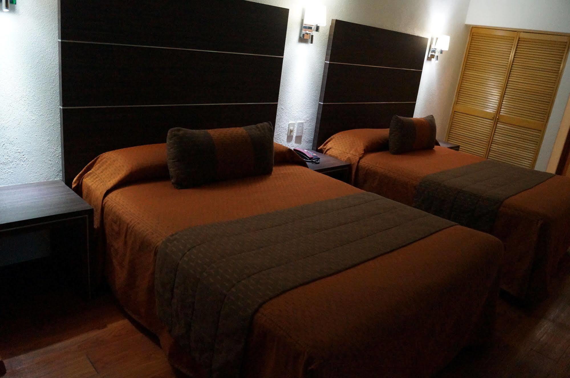 Hotel Villa De Madrid Мексико Сити Екстериор снимка