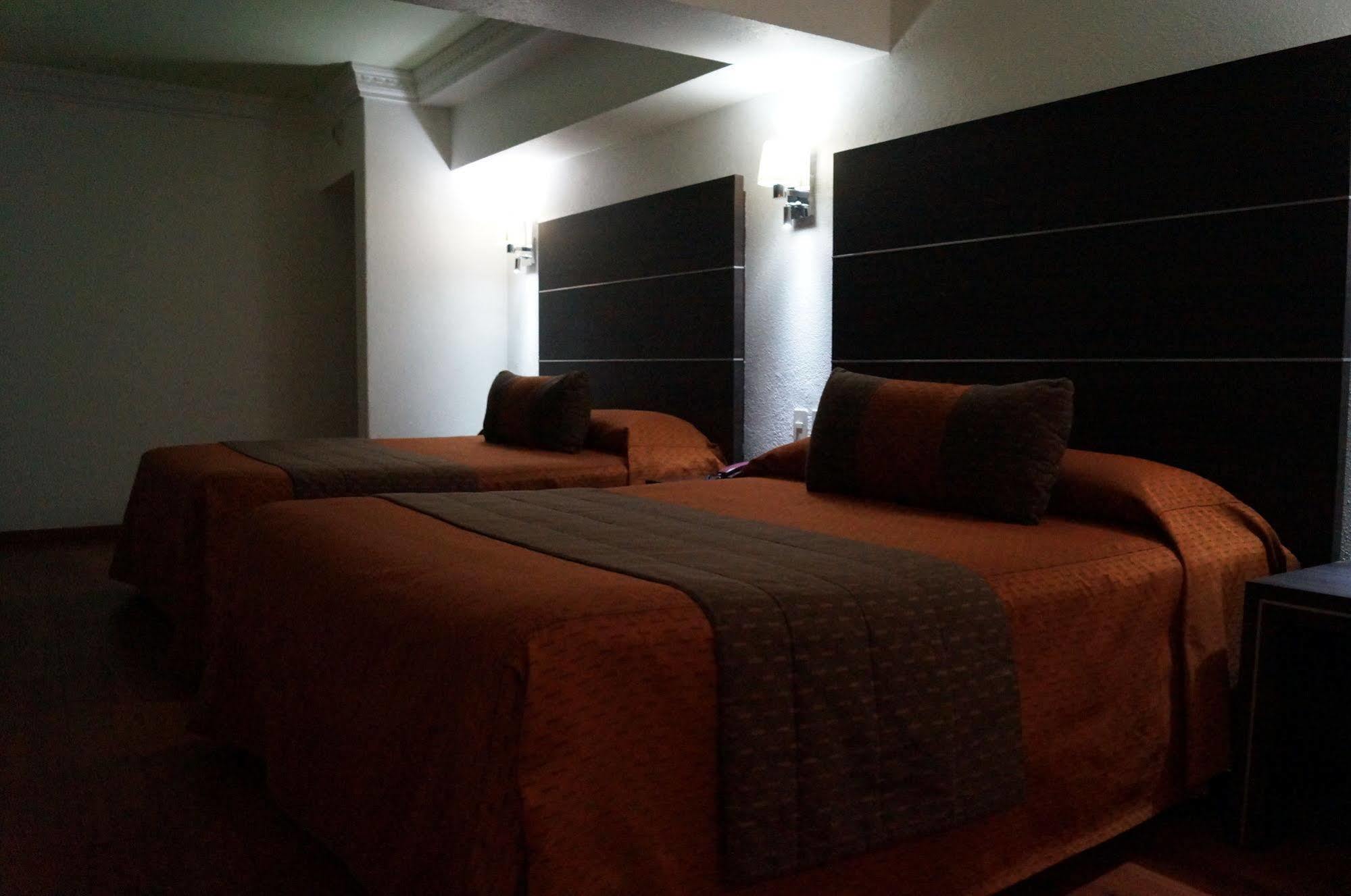Hotel Villa De Madrid Мексико Сити Екстериор снимка